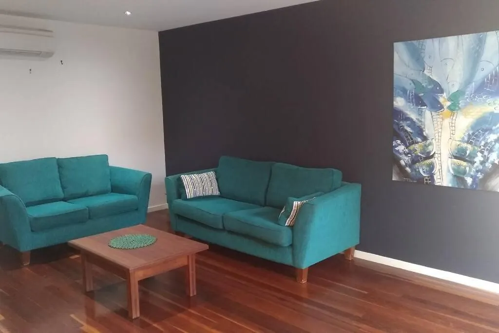 Top Floor House, Pool,Pets Ok, Close Beach&River Tweed Heads